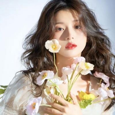 黑暗中的十个女人
